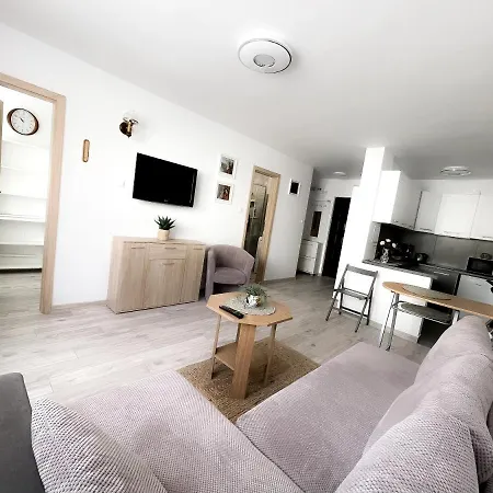 Lägenhet Apartamentyprzymorzu Marytka W Centrum Blisko Morza